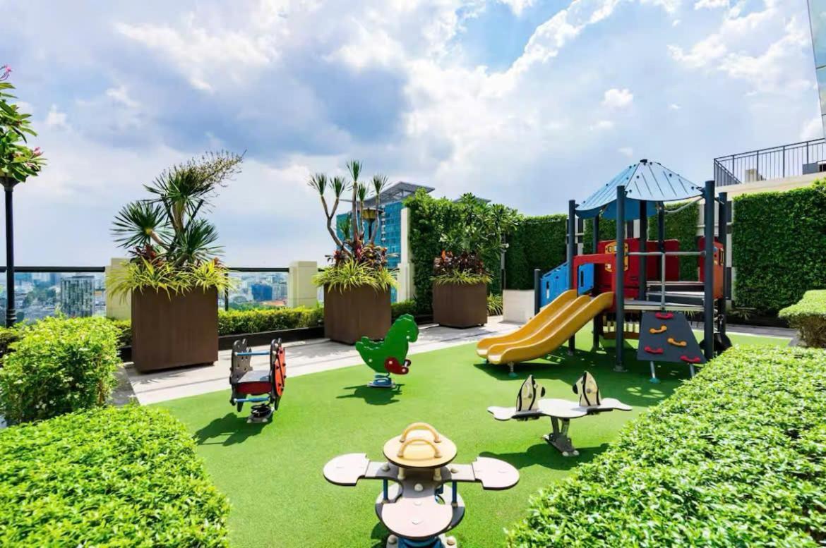 Madison Modern 2br Unit * TP. Hồ Chí Minh